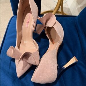 Betsey Johnson Sparkling Bow Heels - Blush